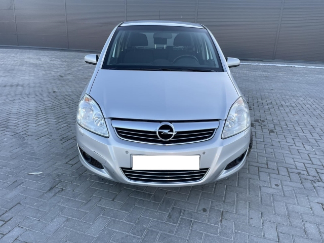 Opel Zafira B купить в Могилеве