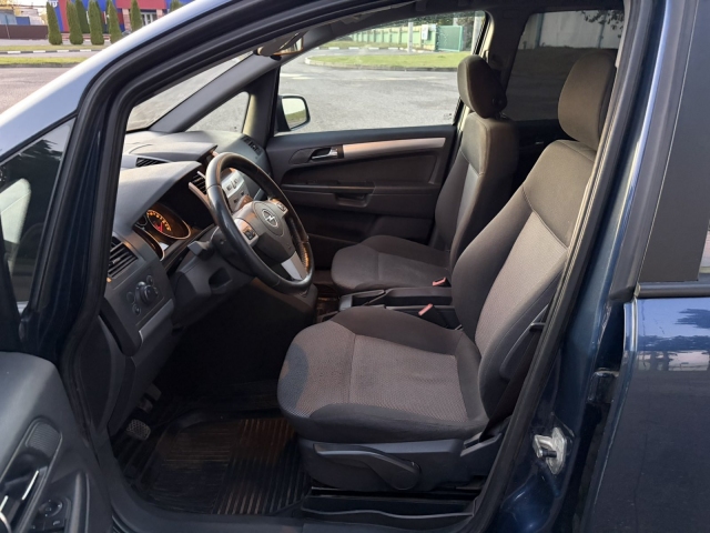 Opel Zafira купить в Могилеве