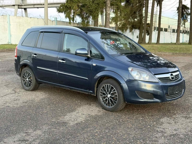 Opel Zafira купить в Могилеве