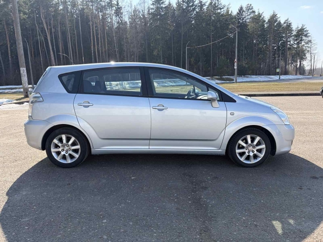 Toyota Corolla Verso купить в Могилеве