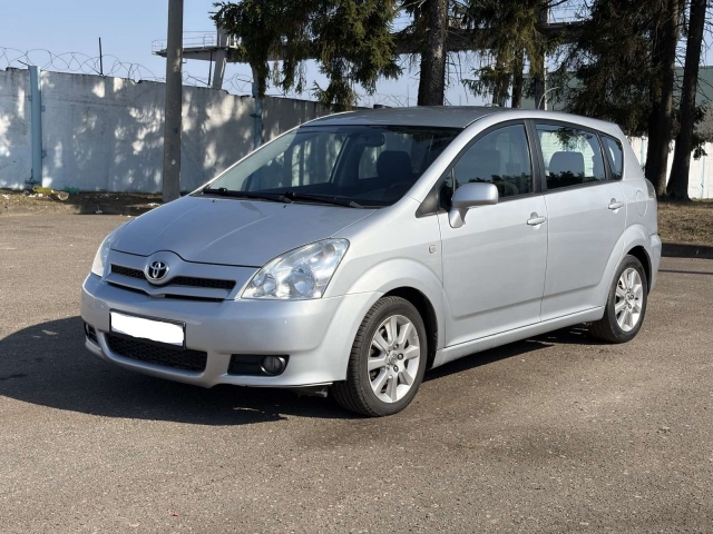 Toyota Corolla Verso купить в Могилеве
